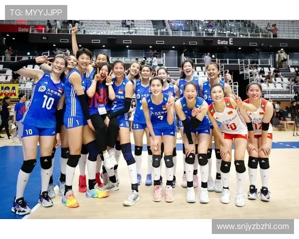 中国女排逆转夺冠全场热血沸腾团队精神再度点燃国人激情 中国女排逆转夺冠全场热血沸腾团队精神再度点燃国人激情