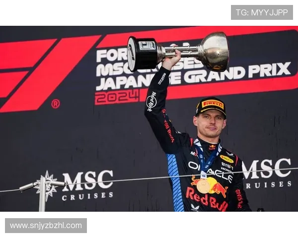 红牛车队内部暗流涌动维斯塔潘与车队策略矛盾升级引发热议 红牛车队内部暗流涌动维斯塔潘与车队策略矛盾升级引发热议